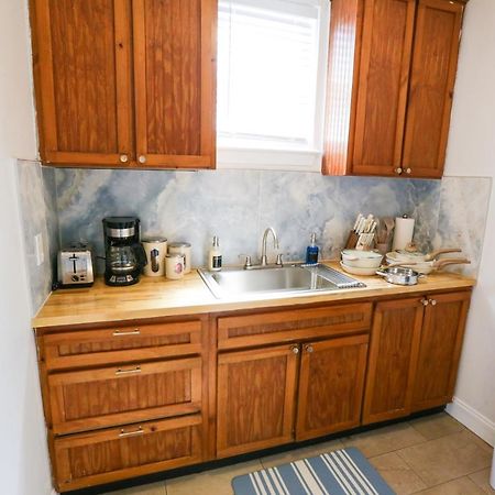 ג'קסונוויל ביץ' New Listing! Centrally Located Efficiency One Mile To The Beach! מראה חיצוני תמונה