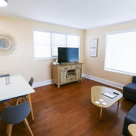 ג'קסונוויל ביץ' New Listing! Centrally Located Efficiency One Mile To The Beach! מראה חיצוני תמונה
