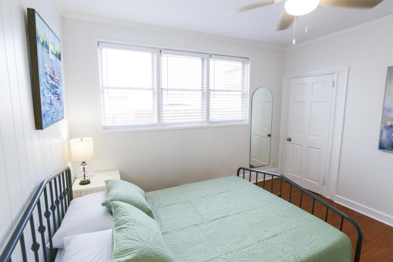 ג'קסונוויל ביץ' New Listing! Centrally Located Efficiency One Mile To The Beach! מראה חיצוני תמונה