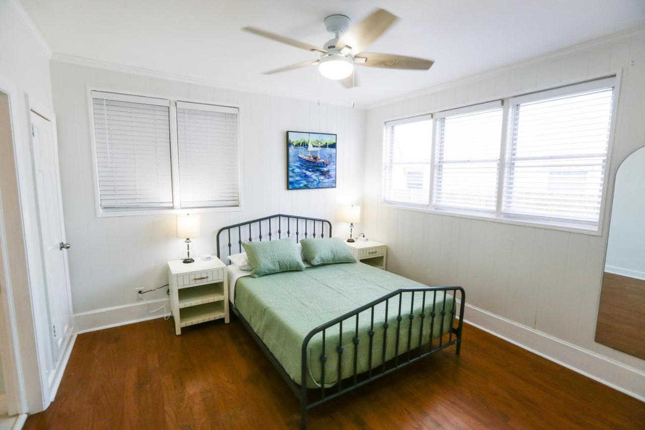 ג'קסונוויל ביץ' New Listing! Centrally Located Efficiency One Mile To The Beach! מראה חיצוני תמונה