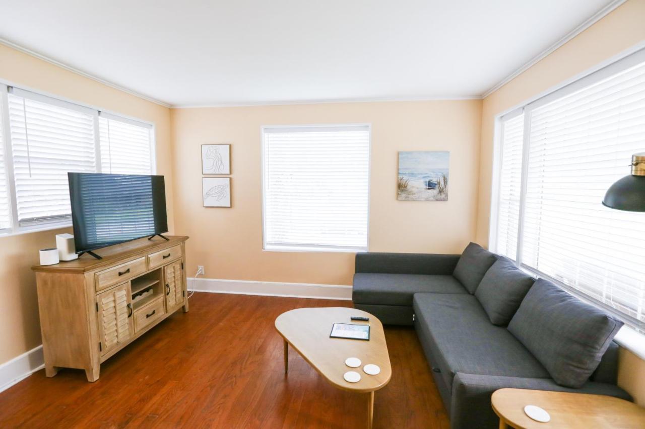 ג'קסונוויל ביץ' New Listing! Centrally Located Efficiency One Mile To The Beach! מראה חיצוני תמונה